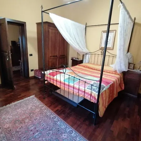 拉里古堡高级公寓 Apartment Lari