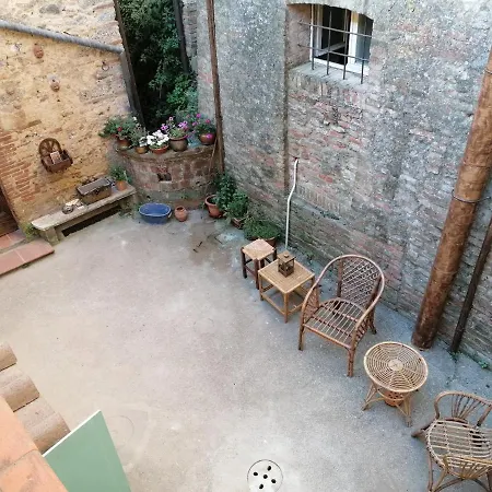 拉里古堡高级公寓 Appartement Lari
